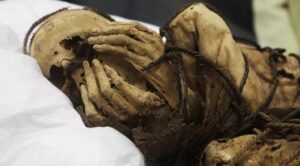 Archaeology breakthrough as 1,000-year-old mummy found in underground tomb ‘bound by rope’